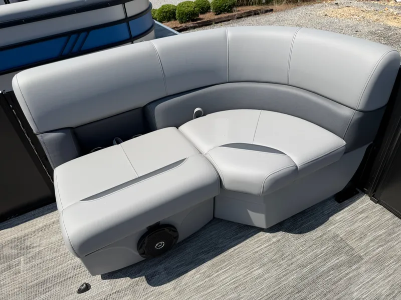 Slide: The Image of Bentley Pontoons BOLT 200 2027 - 11