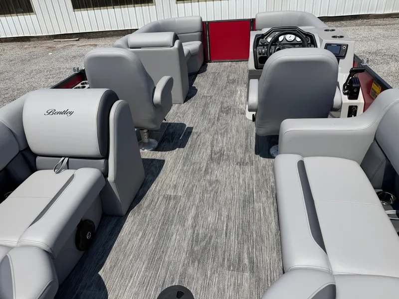 Slide: The Image of Bentley Pontoons Legacy 200 Navigator 2027 - 4
