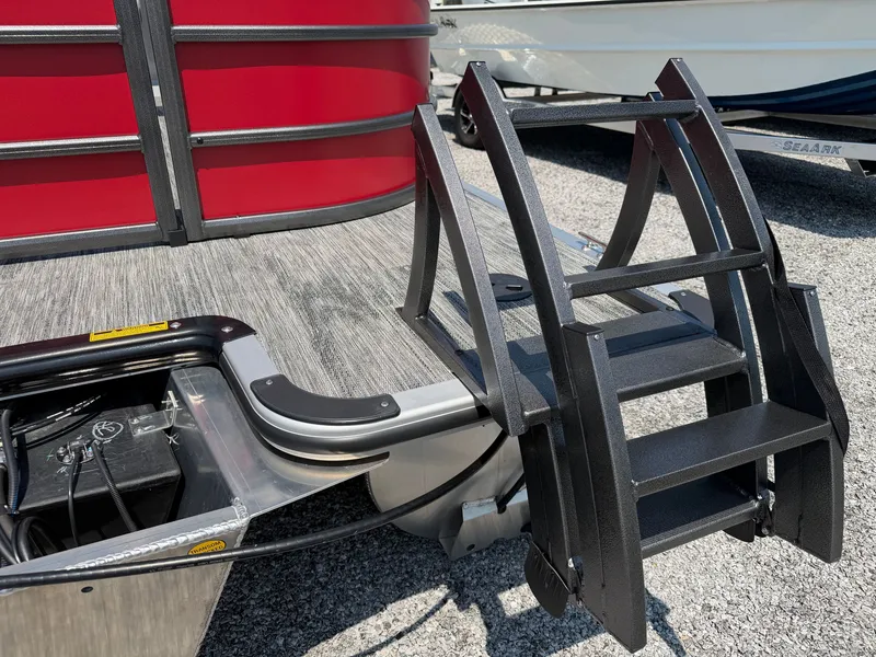 Slide: The Image of Bentley Pontoons Legacy 200 Navigator 2027 - 21