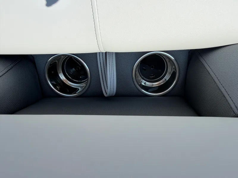 Slide: The Image of Bentley Pontoons Legacy 200 Navigator 2027 - 19