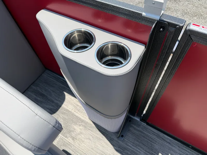Slide: The Image of Bentley Pontoons Legacy 200 Navigator 2027 - 11