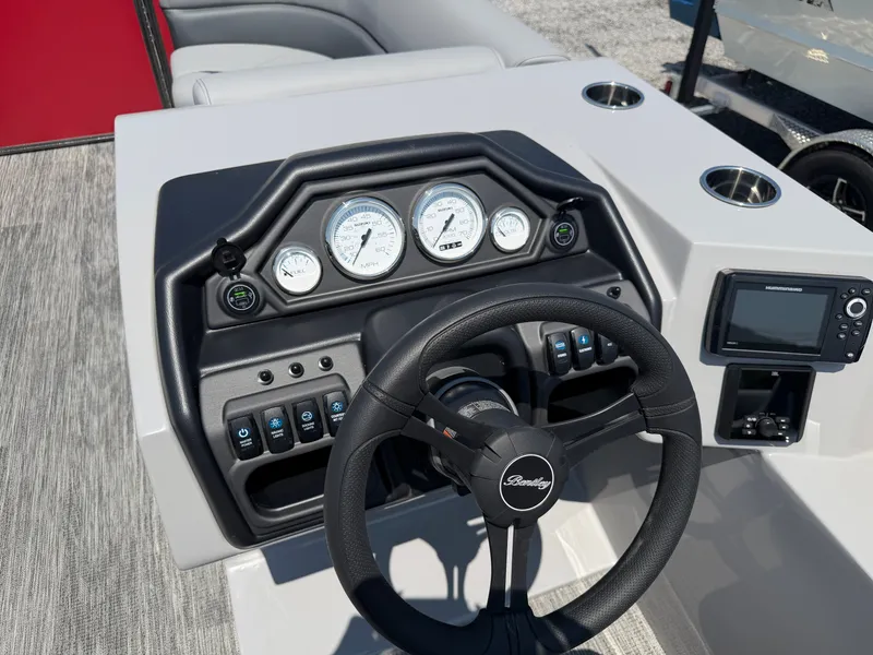 Slide: The Image of Bentley Pontoons Legacy 200 Navigator 2027 - 7