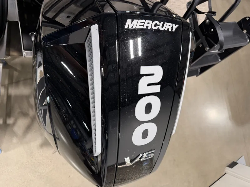 Slide: The Image of A Mercury 200 V6 outboard motor is visible. - 4