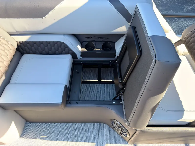 Slide: The Image of Sylvan X3 LZ DH 2027 - 56