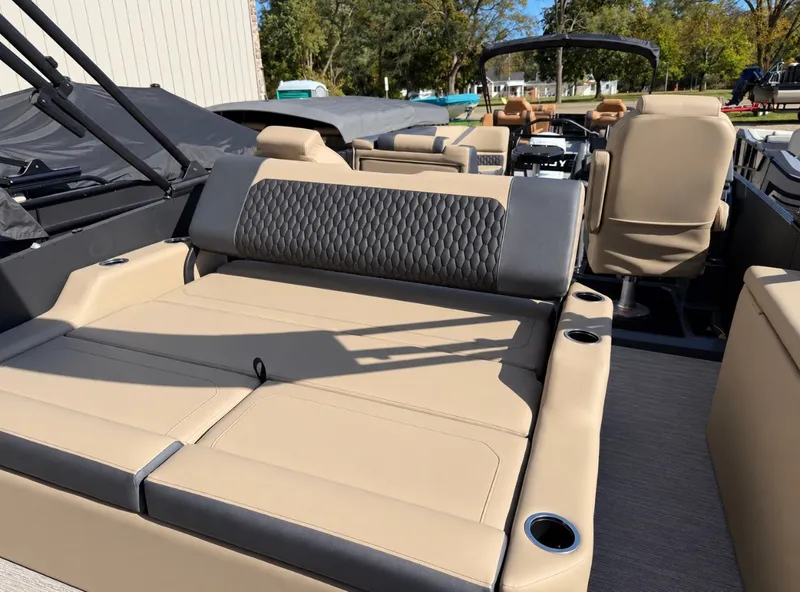 Slide: The Image of Sylvan X3 ULZ 2027: Luxurious seating and modern design in an outdoor setting. - 27