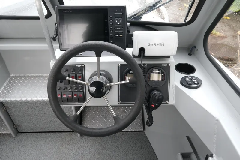 Slide: The Image of 2016 Hewescraft 210 Sea Runner ET Hardtop helm with Garmin GPS and control panel. - 14
