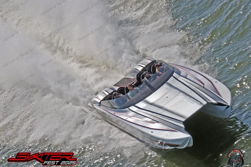Slide: The Image of High-speed Skater 368 powerboat racing on water, Skater Fest 2025. - 2