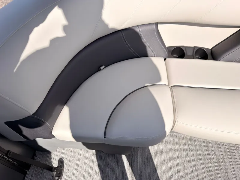 Slide: The Image of Sylvan Mirage 822 LZ 2027 - 53
