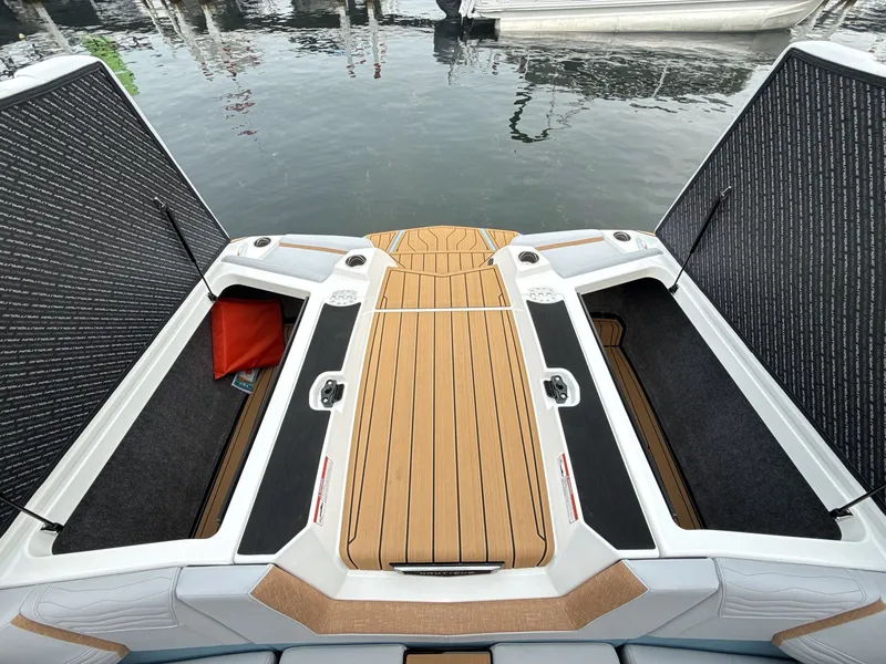 Slide: The Image of Nautique G23 2027 - 17