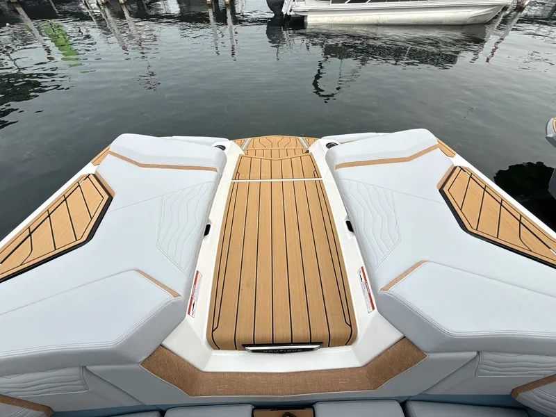 Slide: The Image of Nautique G23 2027 - 16
