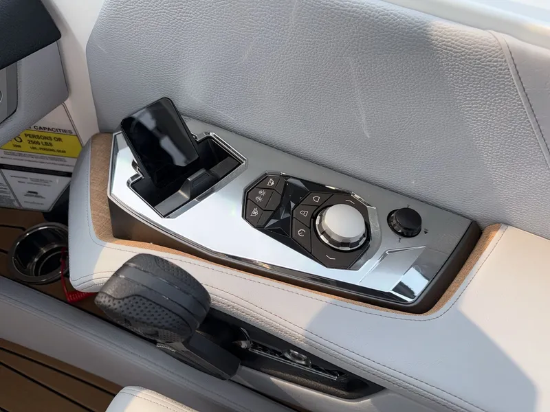 Slide: The Image of Nautique G23 2027 - 22