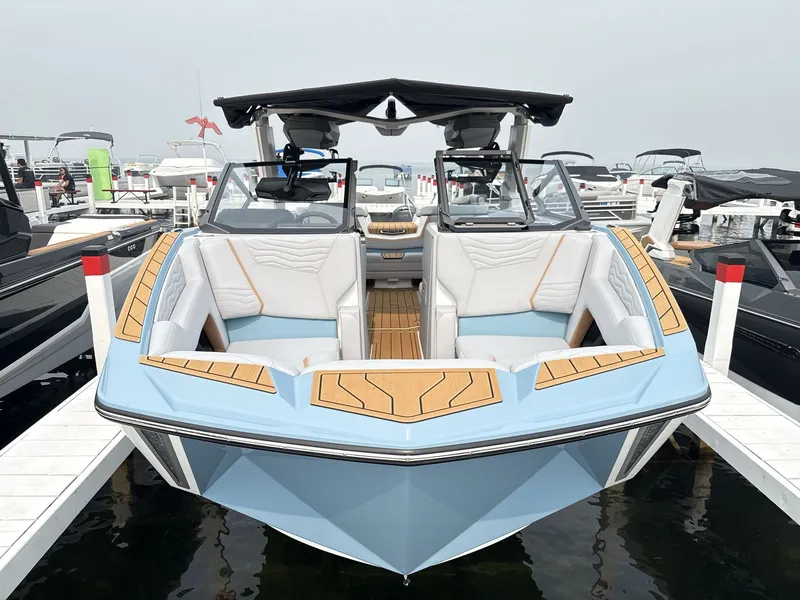 Slide: The Image of Nautique G23 2027 - 3
