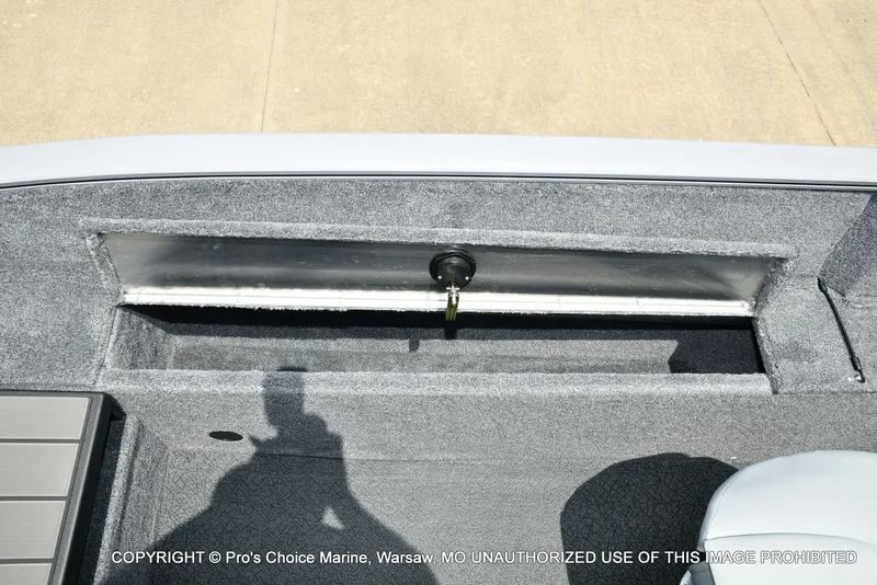 Slide: The Image of Tracker Pro Guide V-175 Combo 2027 - 70