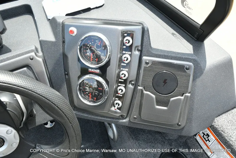 Slide: The Image of Tracker Pro Guide V-175 Combo 2027 - 14