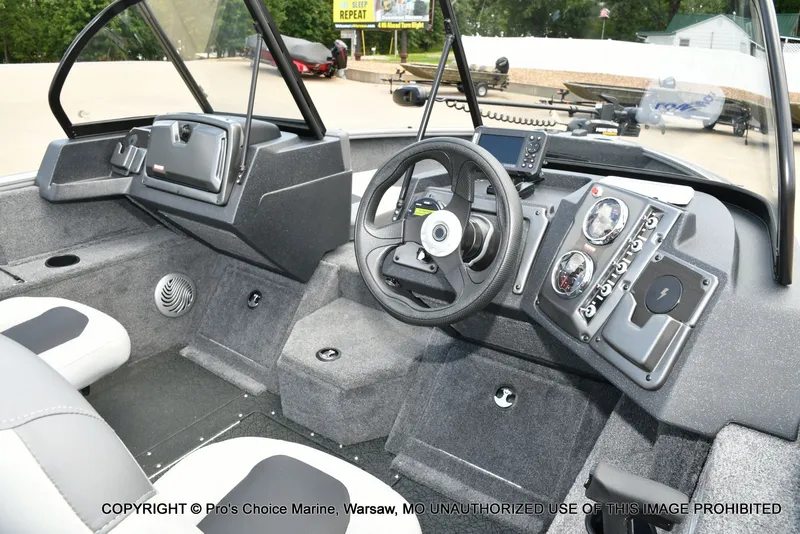 Slide: The Image of Tracker Pro Guide V-175 Combo 2027 - 28