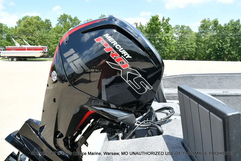 Slide: The Image of Tracker Pro Guide V-175 Combo 2027 - 17