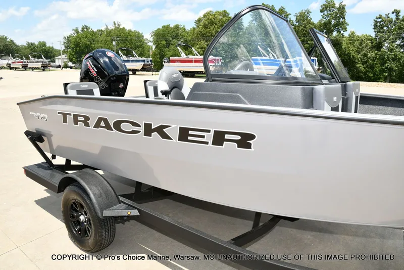 Slide: The Image of Tracker Pro Guide V-175 Combo 2027 - 3