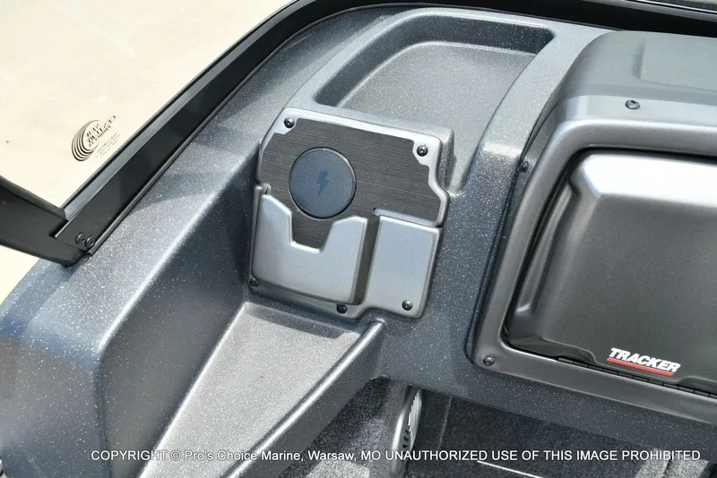 Slide: The Image of Tracker Pro Guide V-175 Combo 2027 - 40