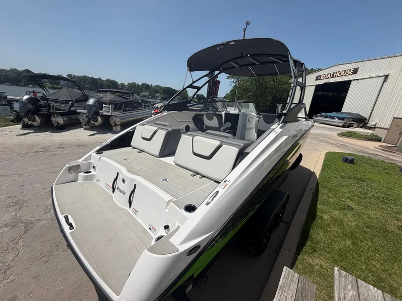 Slide: The Image of Yamaha AR250 2021 - 5