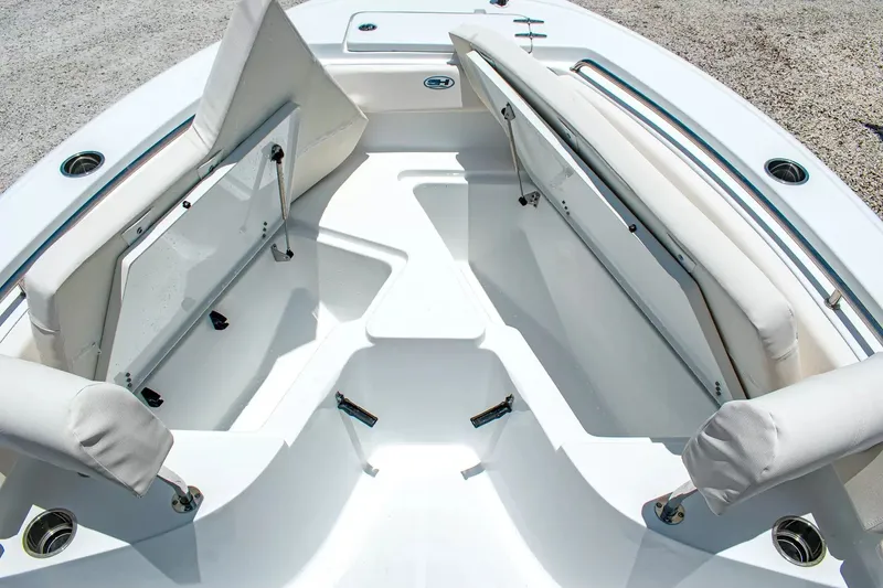 Slide: The Image of Sea Hunt Ultra 219 2027 - 23