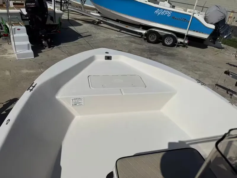 Slide: The Image of Carolina EV180 Sea Skiff 2024 - 9