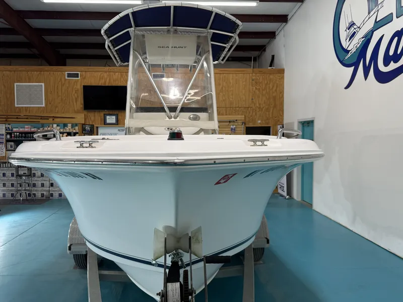 Slide: The Image of Sea Hunt ULTRA 21 2010 - 5
