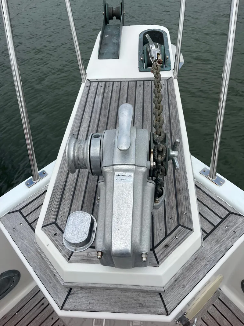 Slide: The Image of Seahorse 1989 Grand Banks 42 Legasea Marine - 62