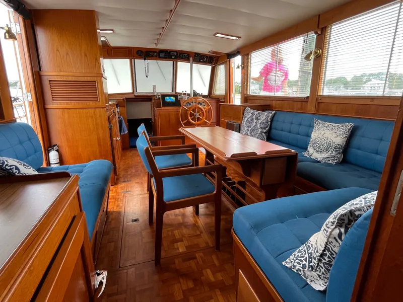 Slide: The Image of Seahorse 1989 Grand Banks 42 Legasea Marine - 3