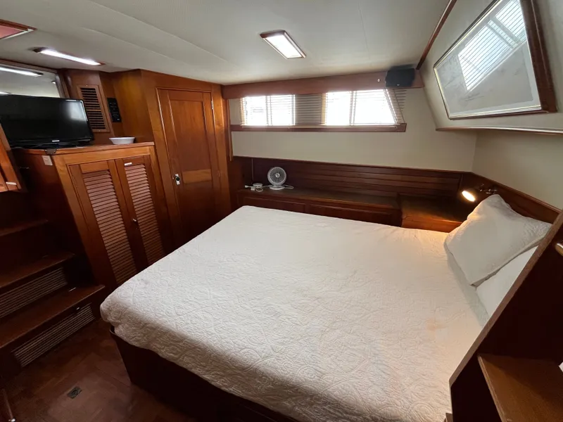 Slide: The Image of Seahorse 1989 Grand Banks 42 Legasea Marine - 30