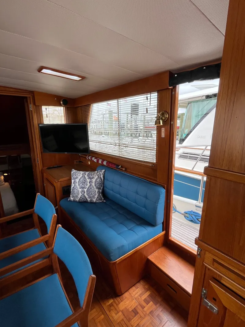 Slide: The Image of Seahorse 1989 Grand Banks 42 Legasea Marine - 11