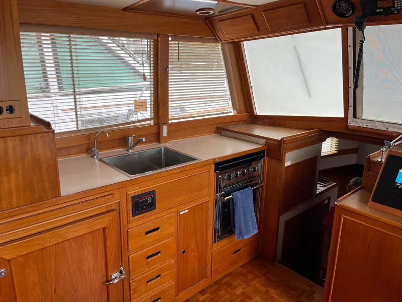 Slide: The Image of Seahorse 1989 Grand Banks 42 Legasea Marine - 7