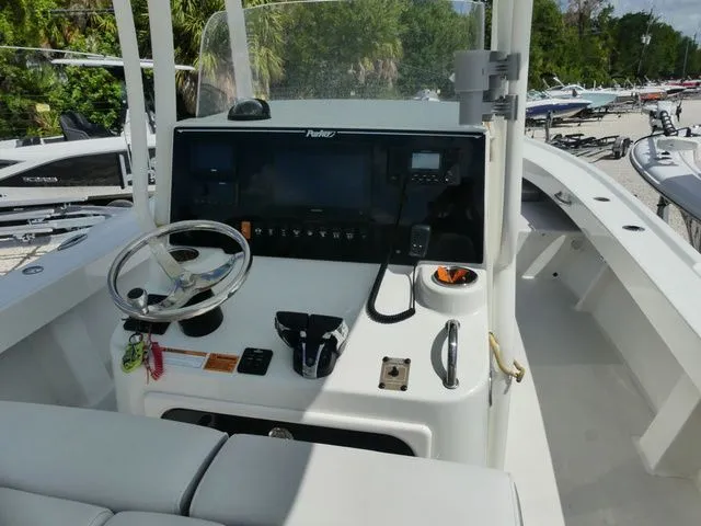 Slide: The Image of Parker Marine 2801 Center Console 2022 - 10