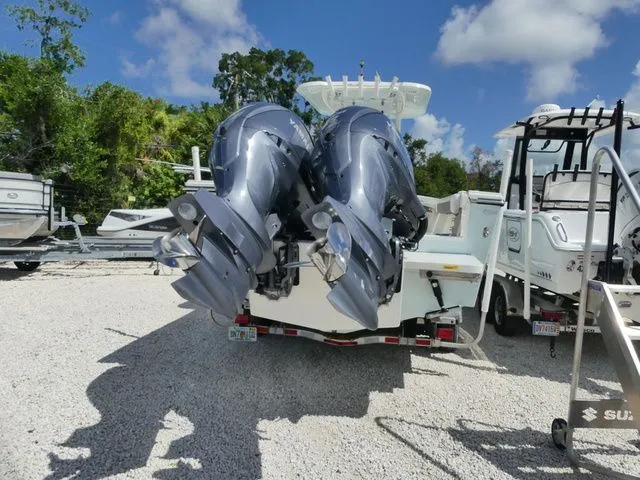Slide: The Image of Parker Marine 2801 Center Console 2022 - 5