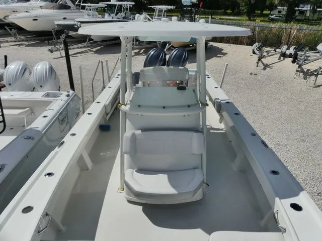 Slide: The Image of Parker Marine 2801 Center Console 2022 - 17