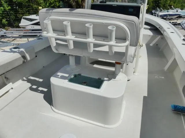Slide: The Image of Parker Marine 2801 Center Console 2022 - 9