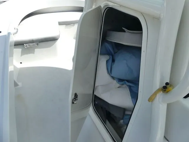 Slide: The Image of Parker Marine 2801 Center Console 2022 - 14