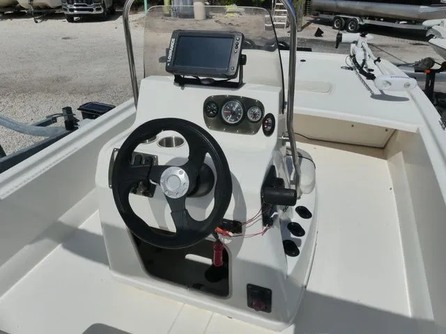 Slide: The Image of Mako Pro Skiff 19 CC 2017 - 6