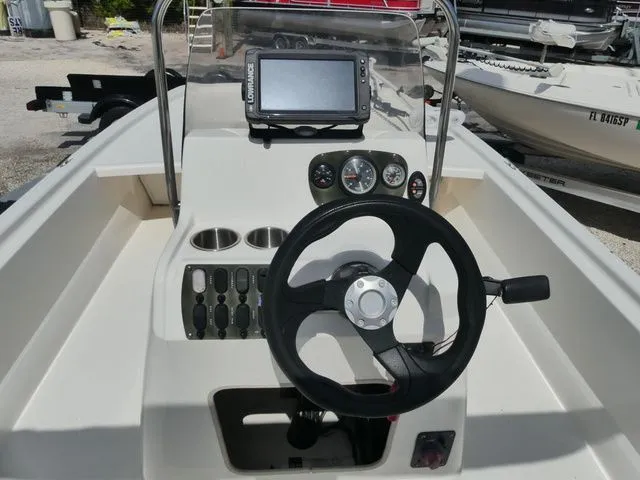 Slide: The Image of Mako Pro Skiff 19 CC 2017 - 7