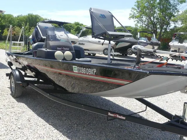 Slide: The Image of Tracker Bass Tracker Classic XL 2020 - 4