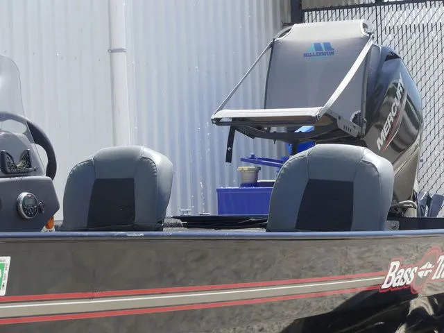 Slide: The Image of Tracker Bass Tracker Classic XL 2020 - 18