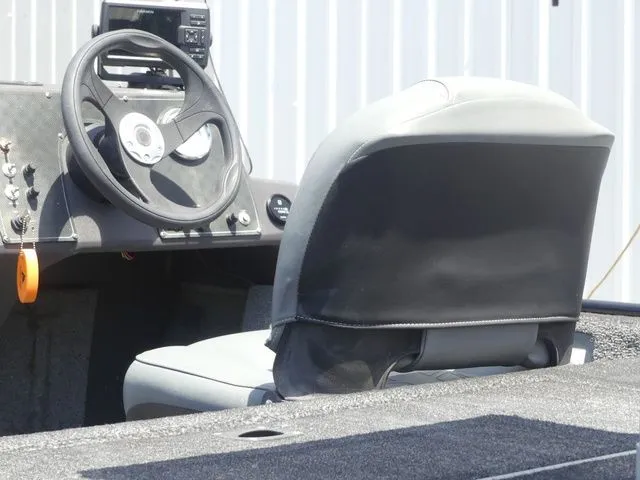 Slide: The Image of Tracker Bass Tracker Classic XL 2020 - 24