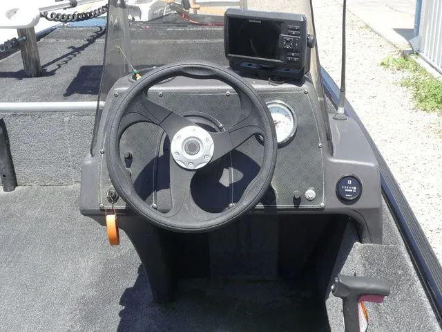 Slide: The Image of Tracker Bass Tracker Classic XL 2020 - 29