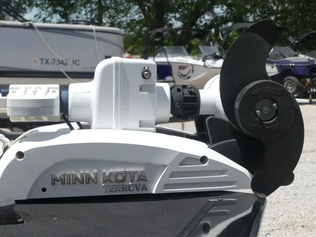 Slide: The Image of Tracker Bass Tracker Classic XL 2020 - 16
