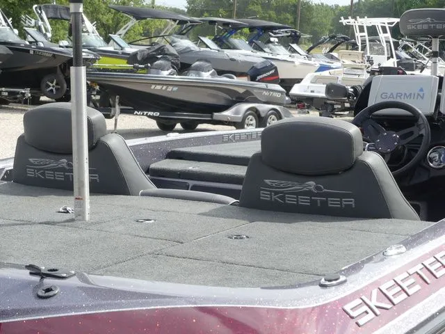 Slide: The Image of Skeeter ZX200 2018 - 29