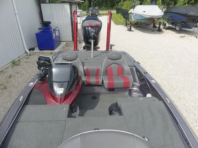 Slide: The Image of Skeeter ZX200 2018 - 26