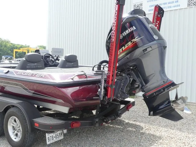 Slide: The Image of Skeeter ZX200 2018 - 8