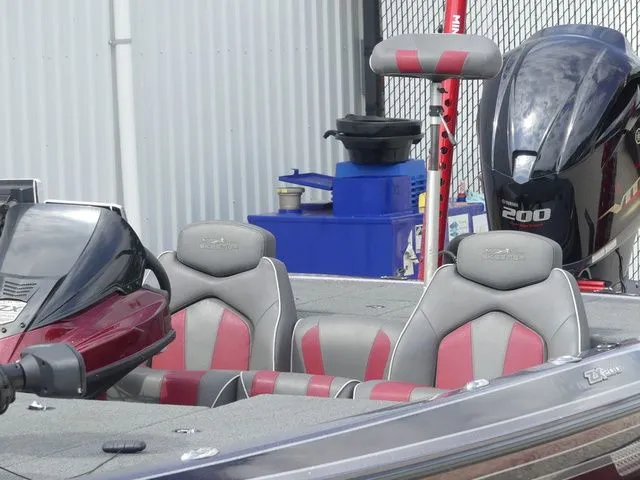 Slide: The Image of Skeeter ZX200 2018 - 24