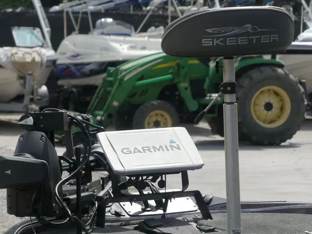 Slide: The Image of Skeeter ZX200 2018 - 32