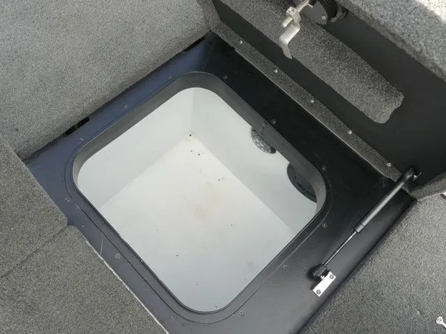 Slide: The Image of Skeeter ZX200 2018 - 37