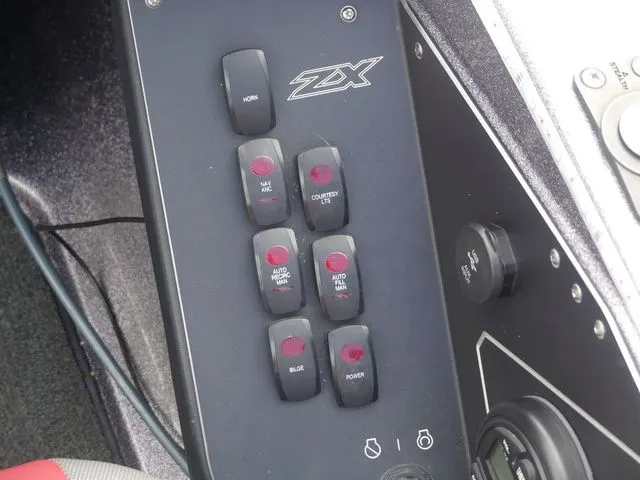 Slide: The Image of Skeeter ZX200 2018 - 41